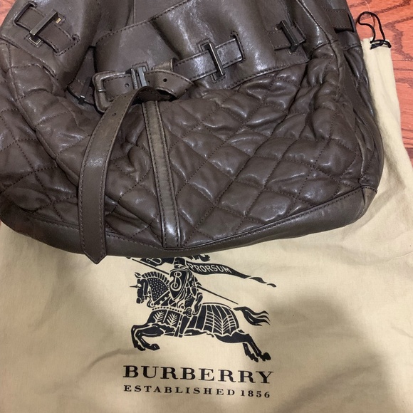 Burberry Quilted Lambskin Hobo Easton Olive Shoulder Bag - Picture 11 of 12
